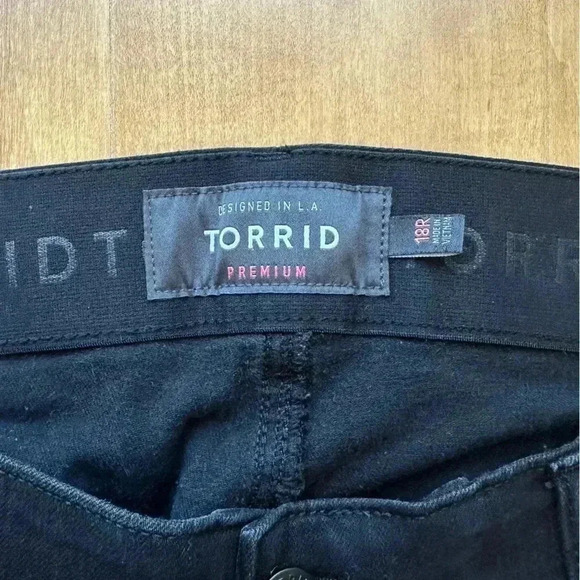 Torrid Bombshell Skinny Premium Stretch High-Rise Jean, Black, Size 18R - Picture 12 of 16